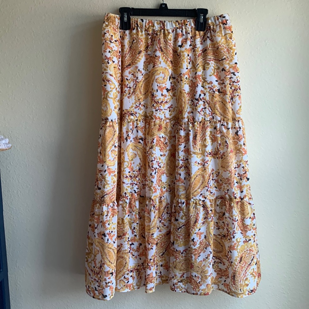 EUC Kasper Women's Pull On Paisley Tiered Woven Skirt Sz-S